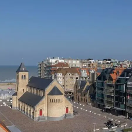 Apollo X With Seaview *