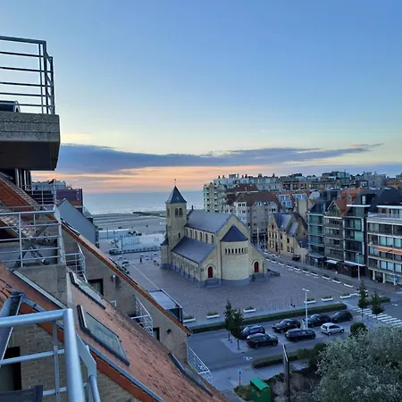 Apollo X With Seaview *