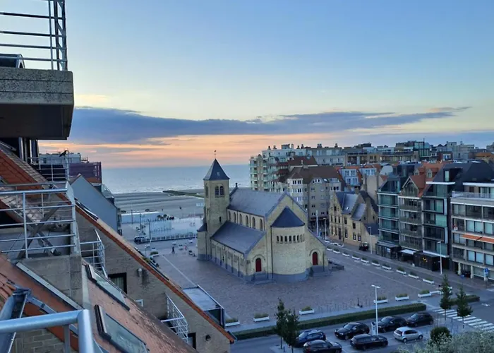 Apollo X With Seaview *